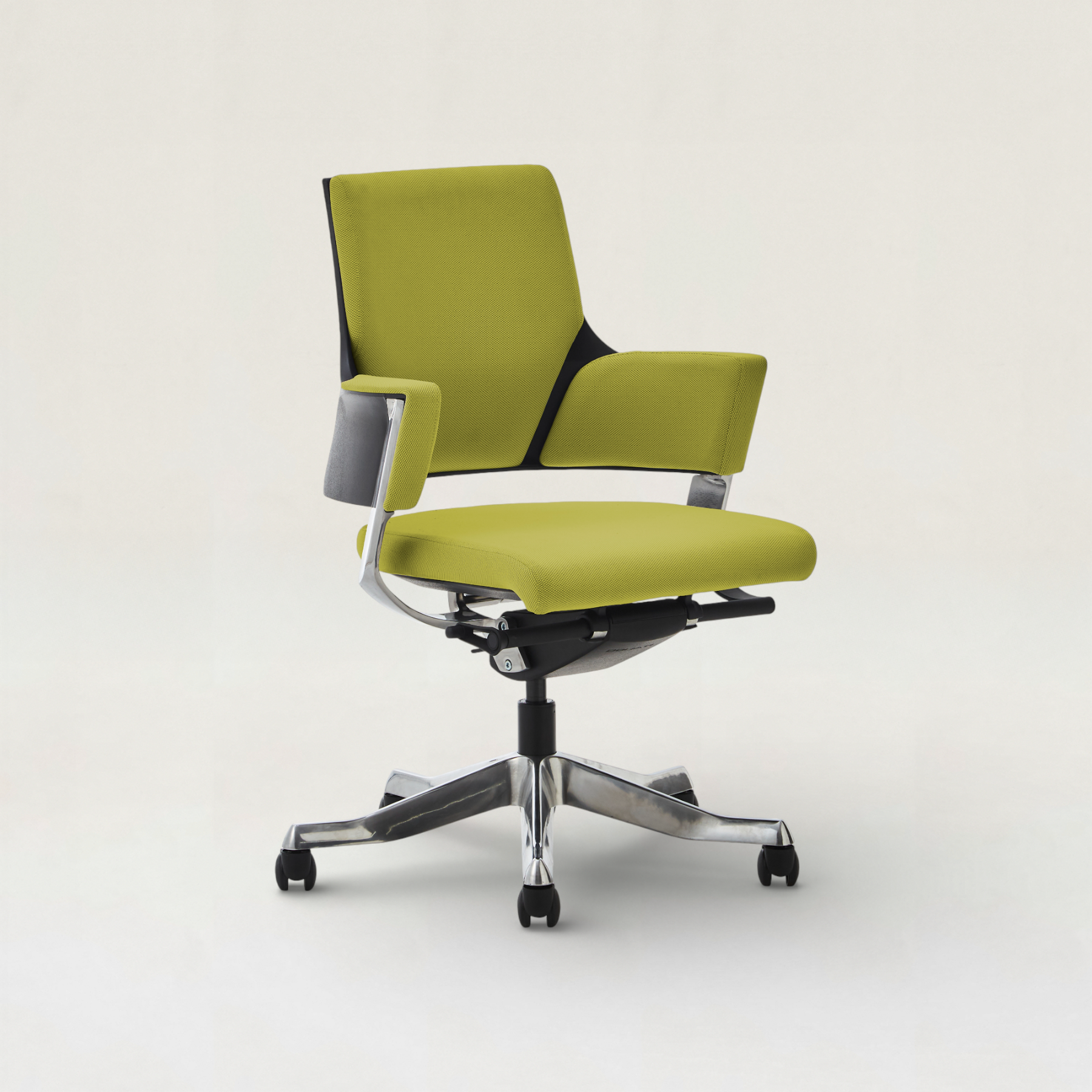 やわらかクッション 高機能オフィスチェア – RUGHAUS