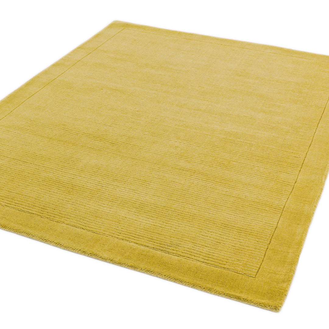 200x290cmサイズのオシャレ+スタイリッシュな雰囲気漂うマスタードイエロー(芥子色)の、サステナブルな天然素材ウール(羊毛)100%製RUGHAUSのふんわりシンプル手織りラグ