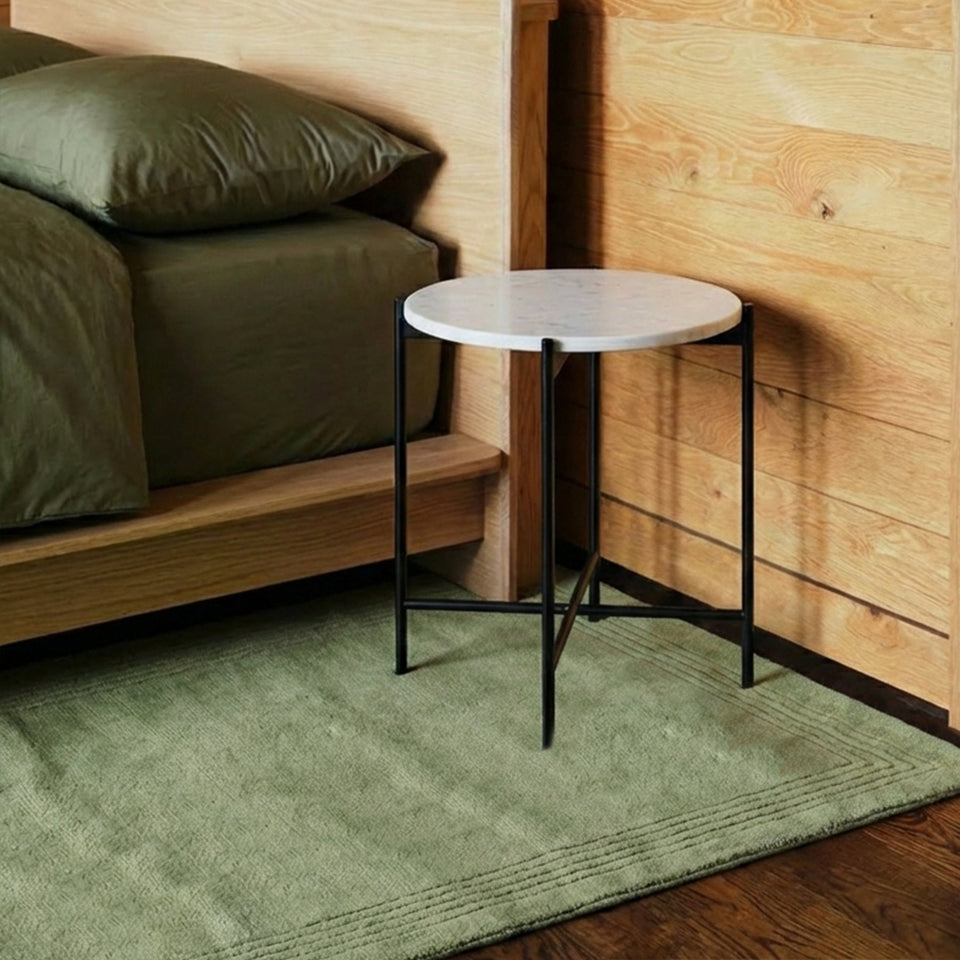 サイドテーブル