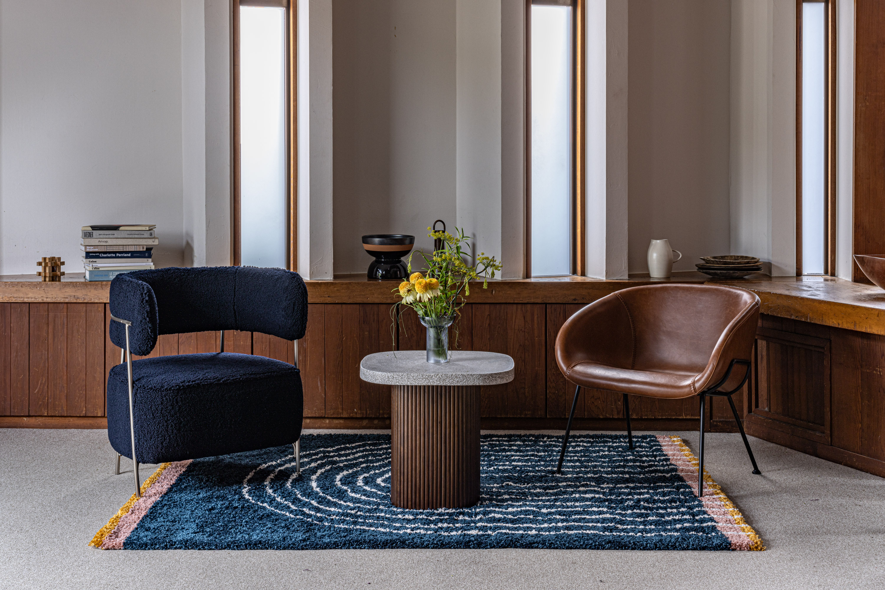 LOUNGE CHAIR / POUF