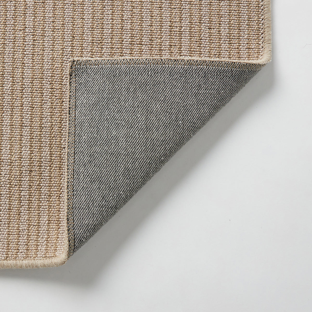 Thora ラグ 160 × 230cm（Beige） – RUGHAUS