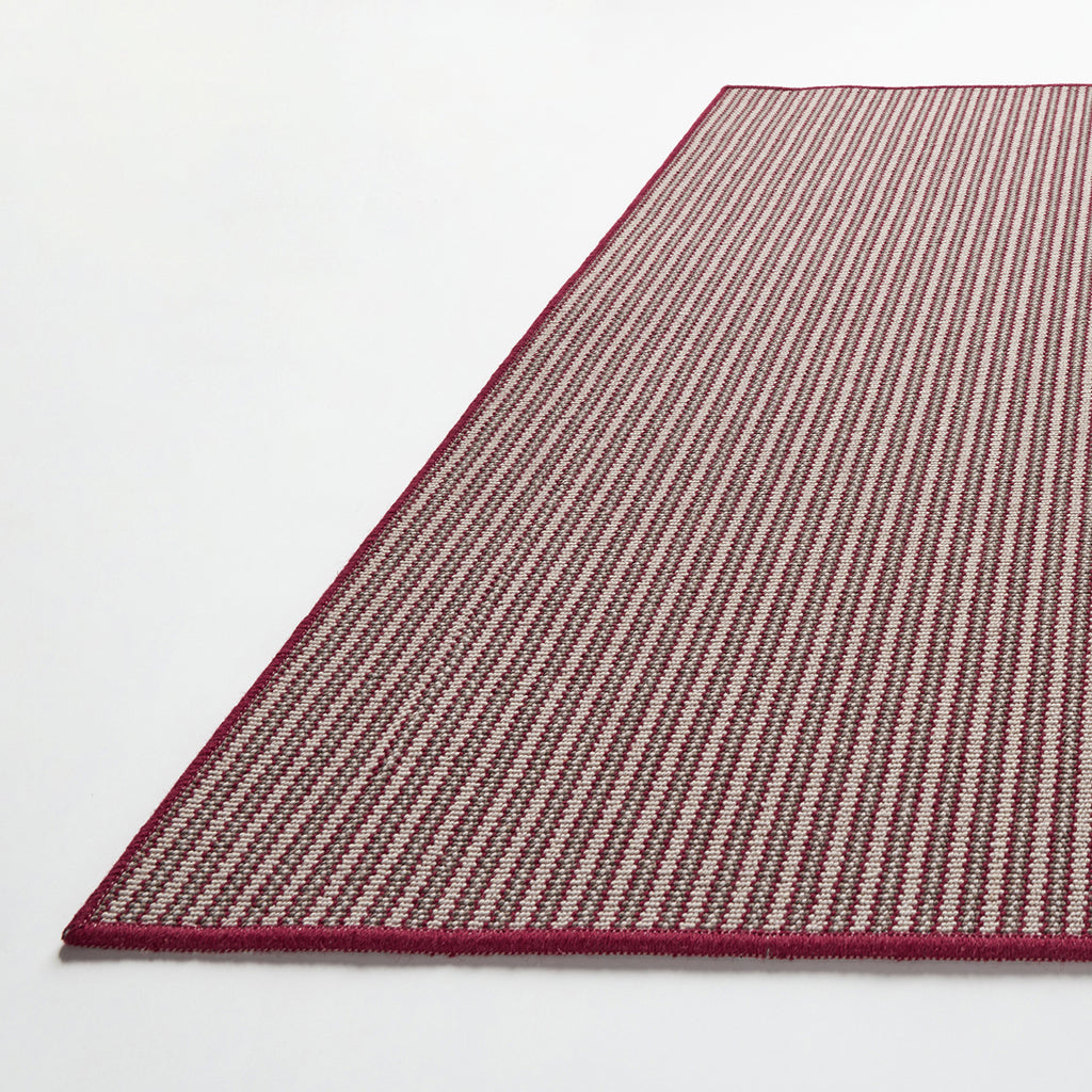 Thora ラグ 160 × 230cm（Wine Red）