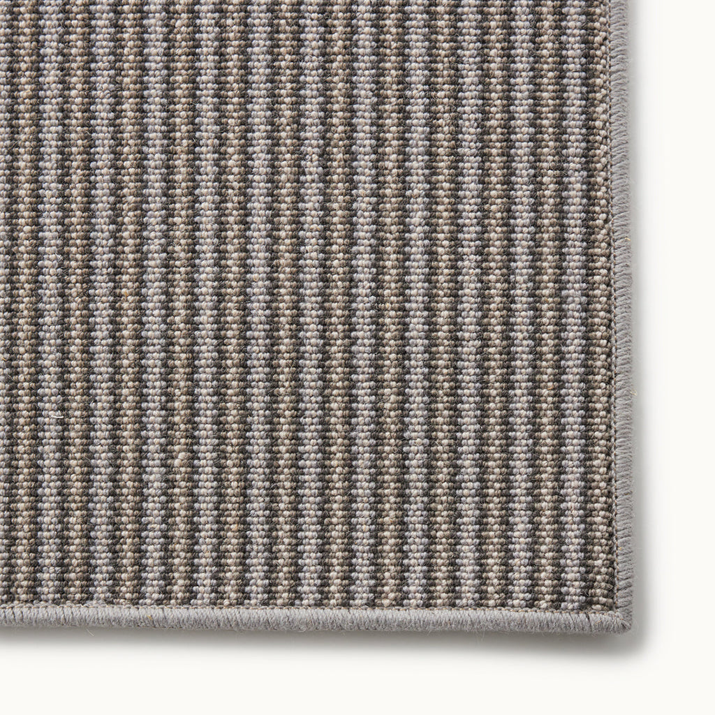 Thora ラグ 160 × 230cm（Dark Gray）