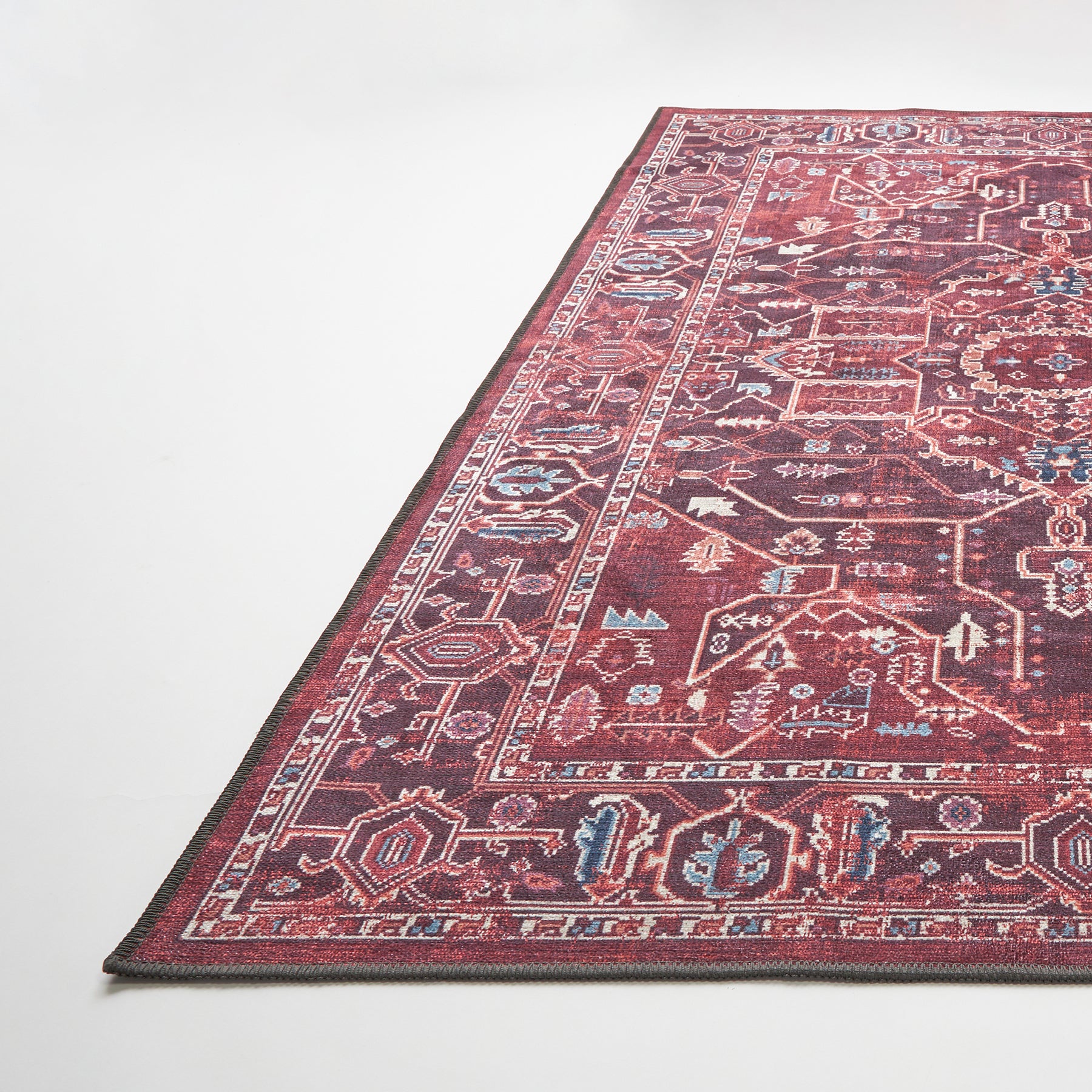 Solanio ラグ 160 × 230cm – RUGHAUS