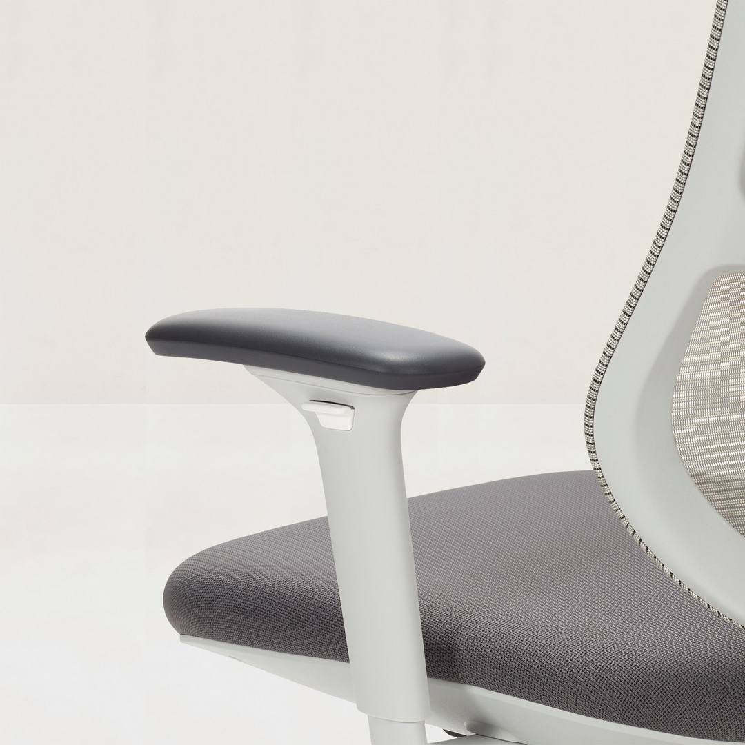 PLUME CHAIR