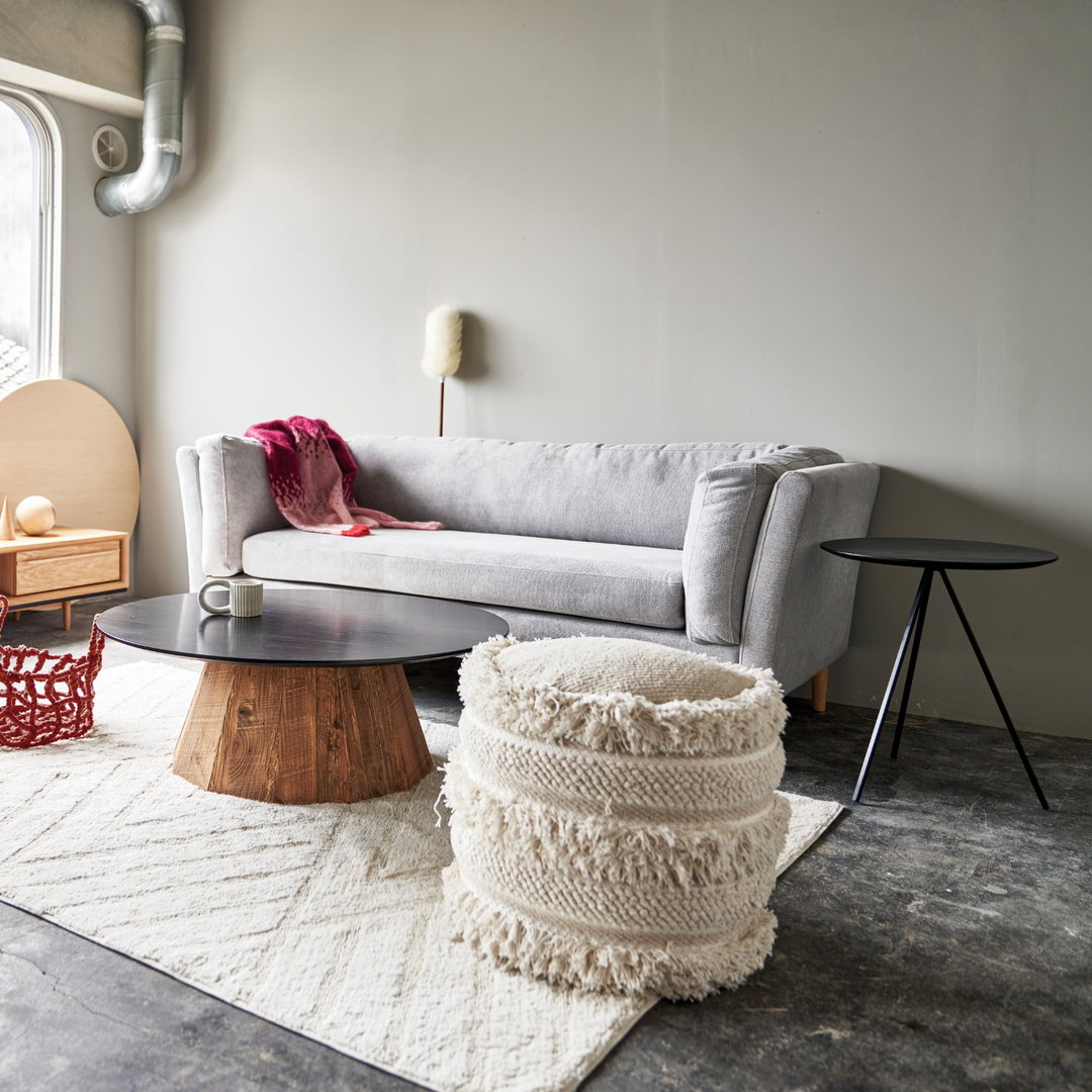 Pinleg Round Table