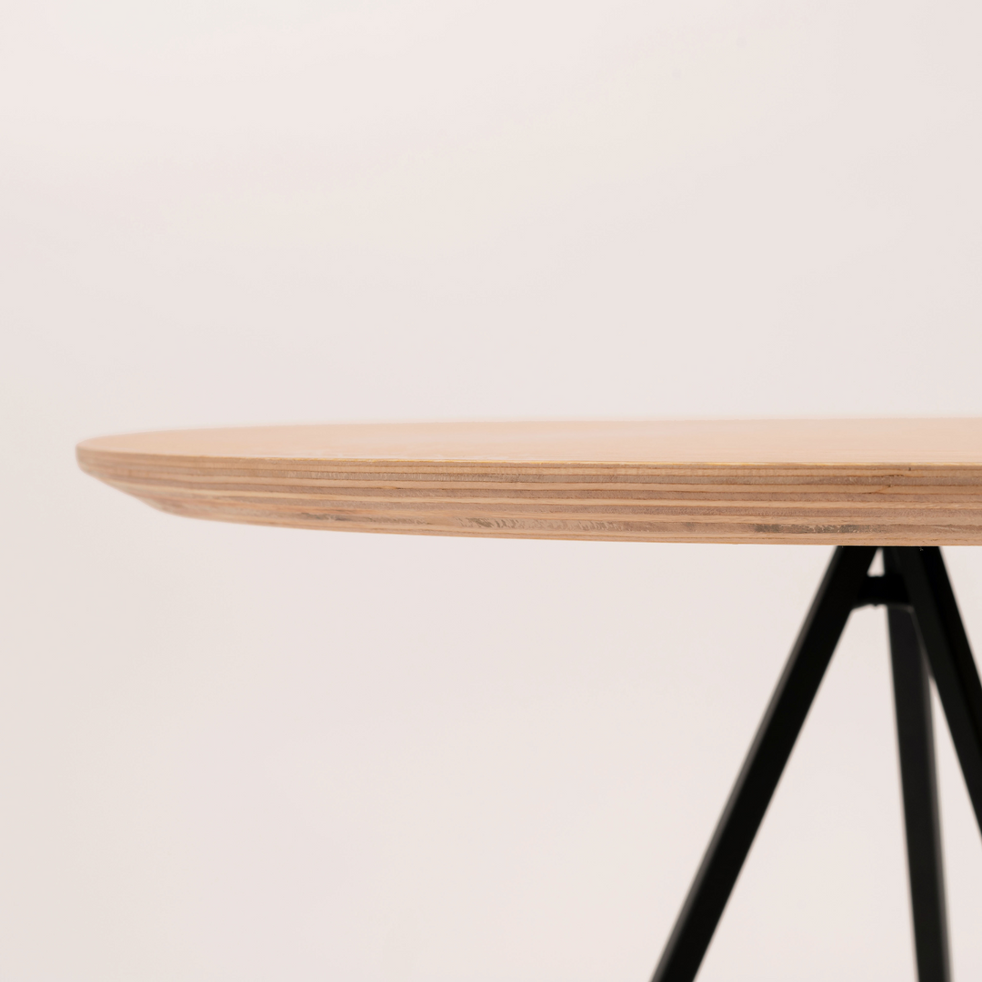 Pinleg Round Table