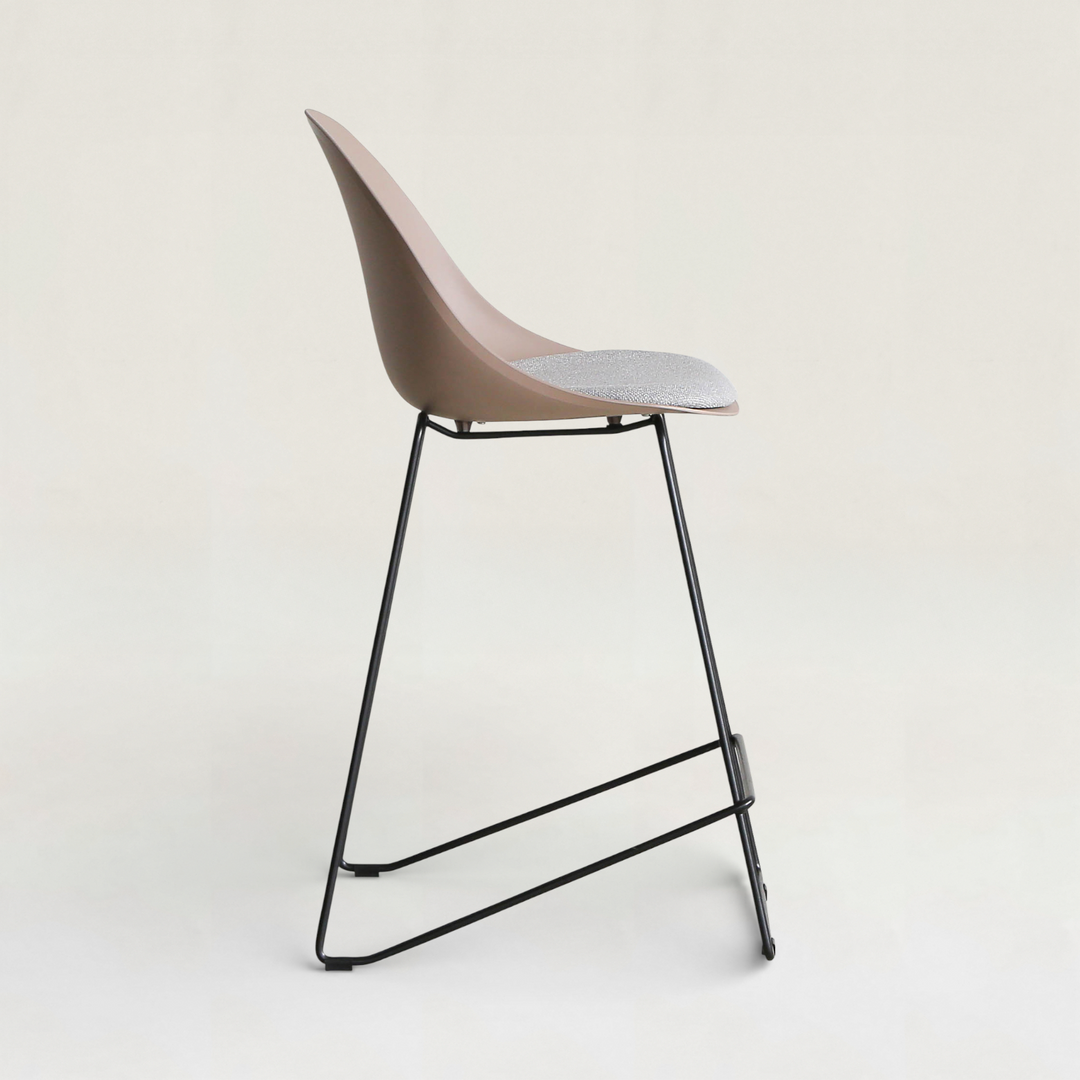 Egg Counter Chair [B]