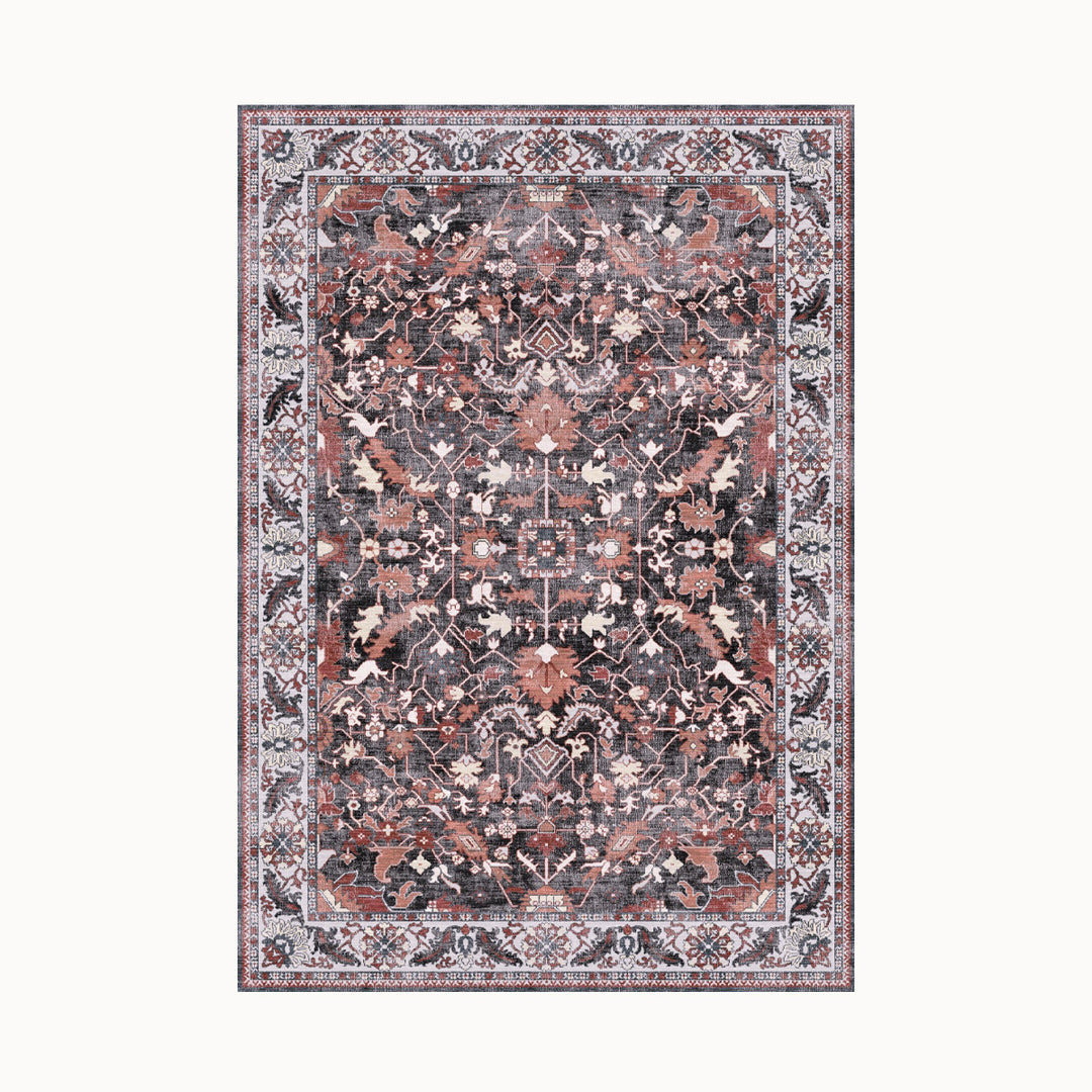 160x230cmサイズの、装飾性の高い華やかなペルシャ絨毯デザインと重厚感のあるミッドナイトブルーカラーが美しく融合した、RUGHAUSのデジタルプリンティングヴィンテージスタイルラグ Cara