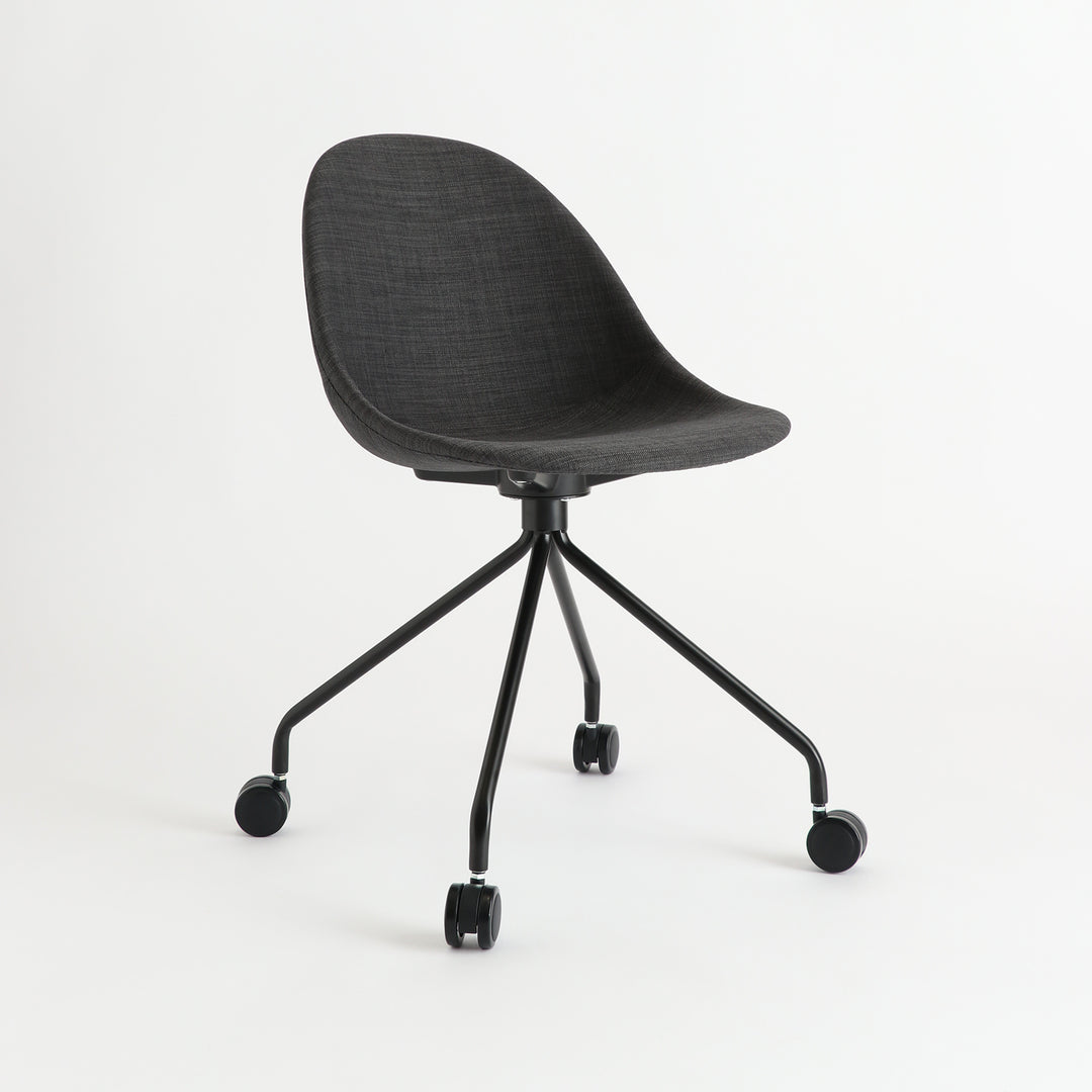 Kanoa Caster Chair / Dark Grey
