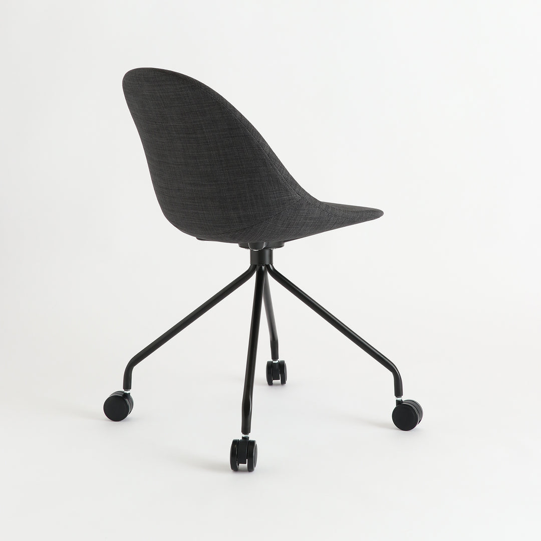 Kanoa Caster Chair / Dark Grey