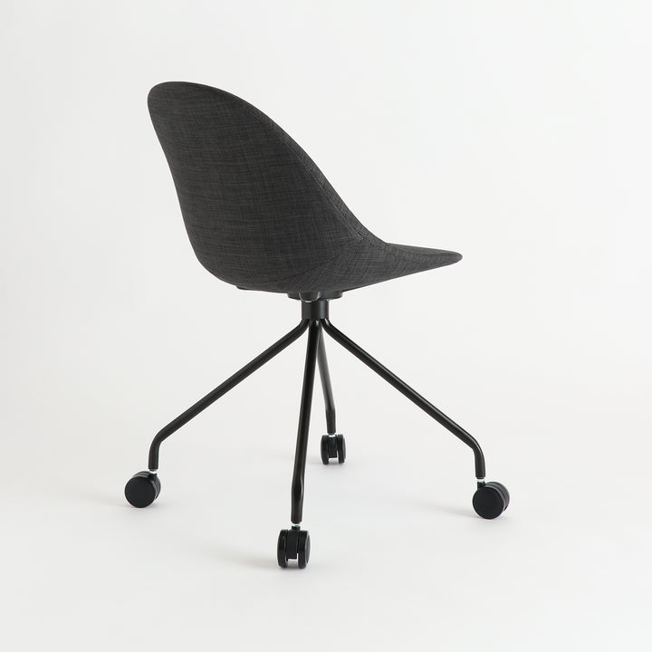 Kanoa Caster Chair / Dark Grey