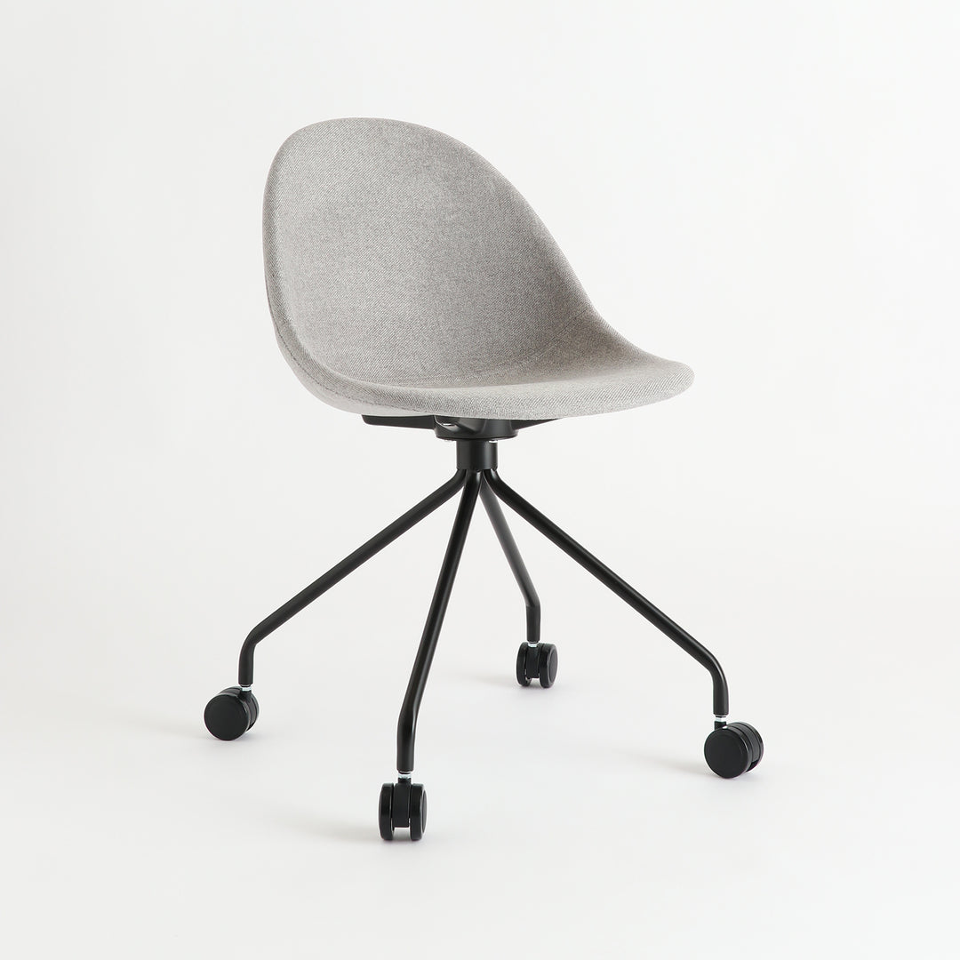 Kanoa Caster Chair / Light Grey