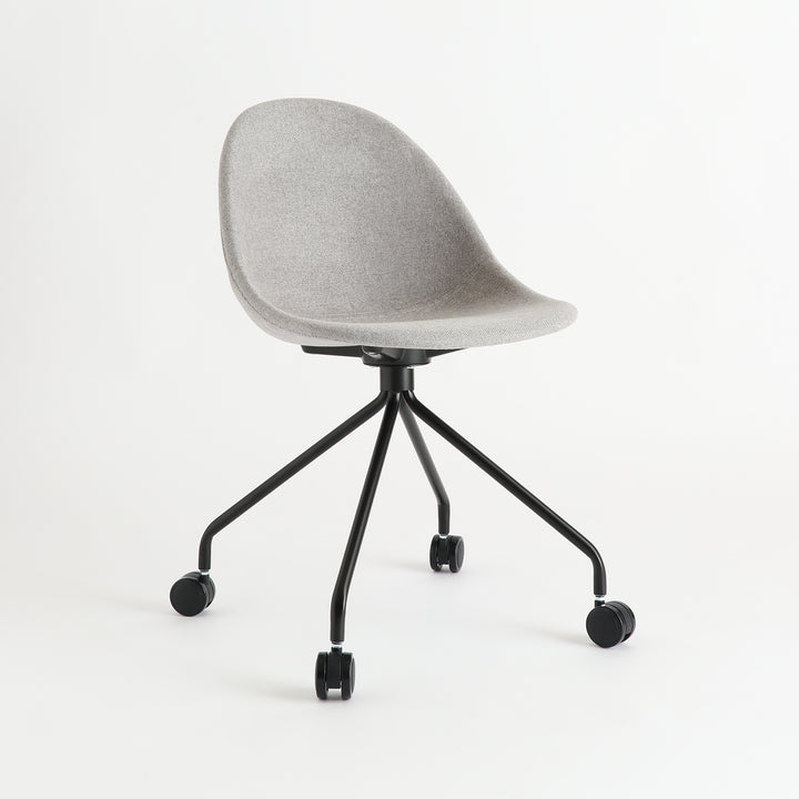 Kanoa Caster Chair / Light Grey