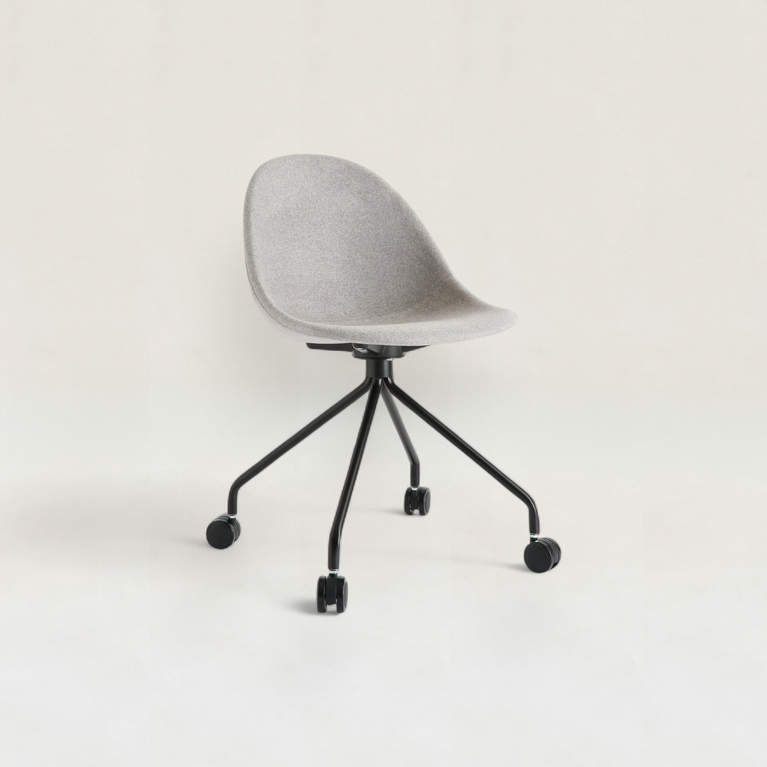 Kanoa Caster Chair / Light Grey