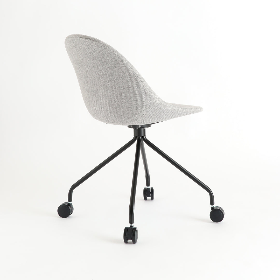 Kanoa Caster Chair / Light Grey