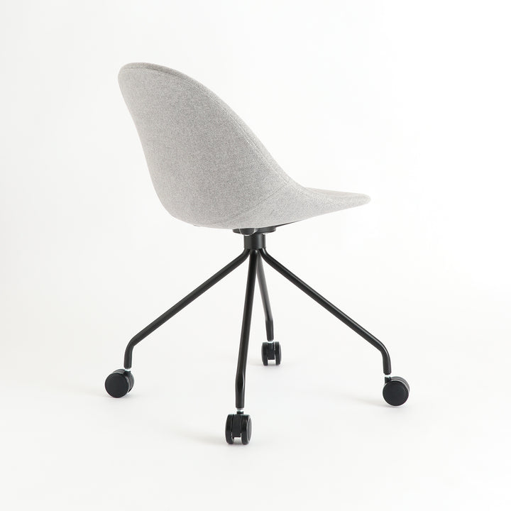 Kanoa Caster Chair / Light Grey