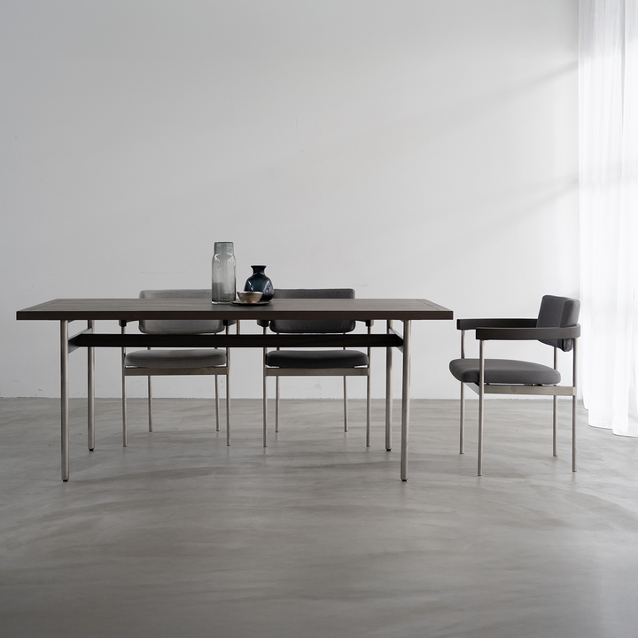 Dining Table Kyst