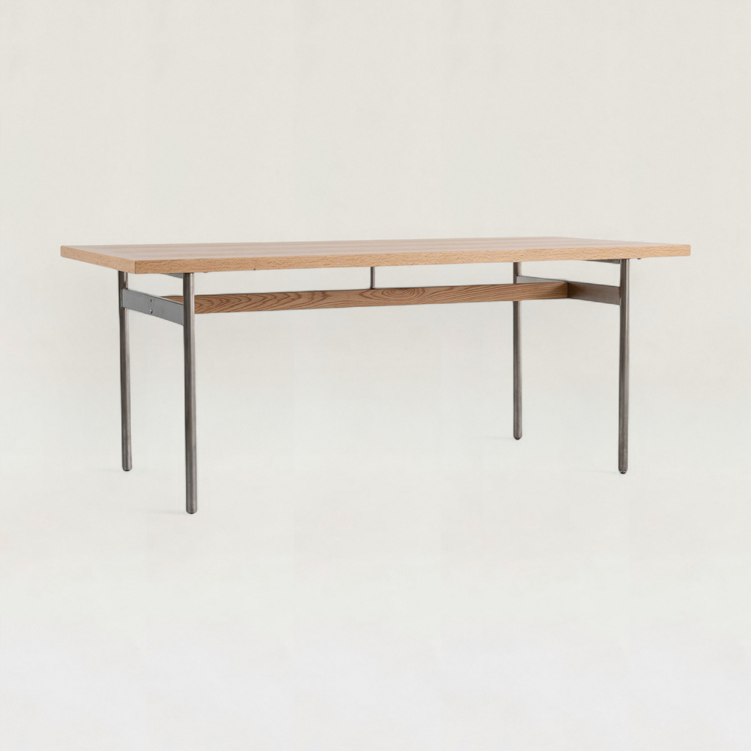 Dining Table Kyst