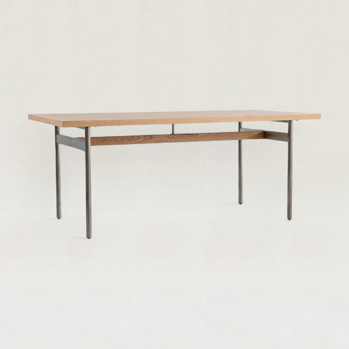Dining Table Kyst