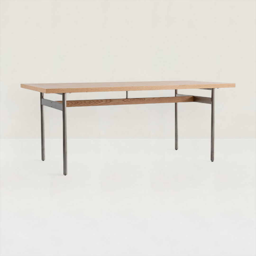 Dining Table Kyst