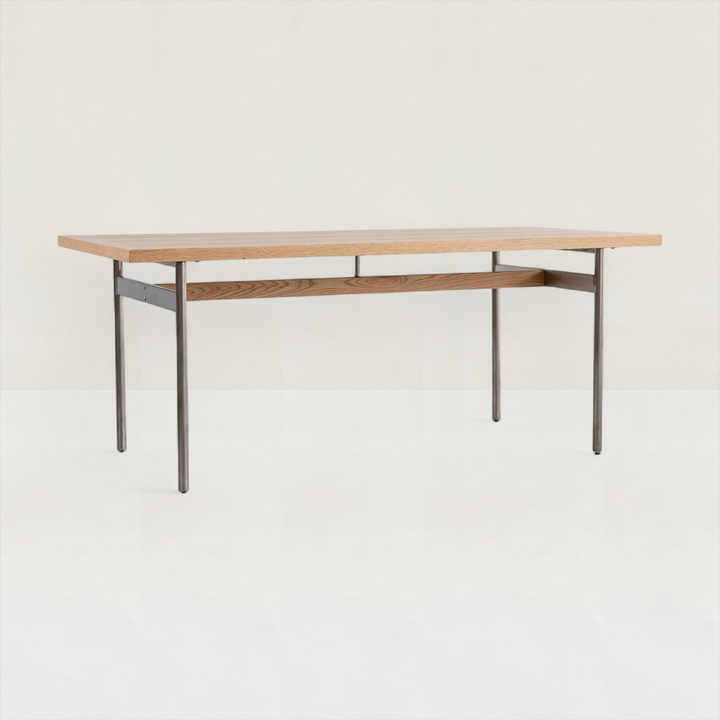 Dining Table Kyst