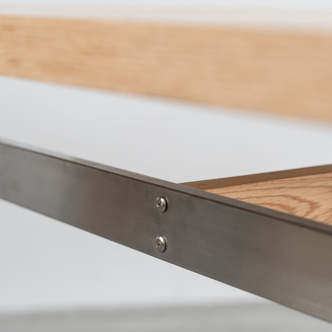 Dining Table Kyst