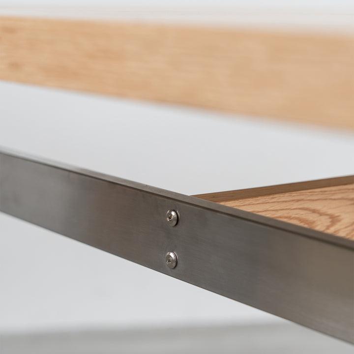 Dining Table Kyst