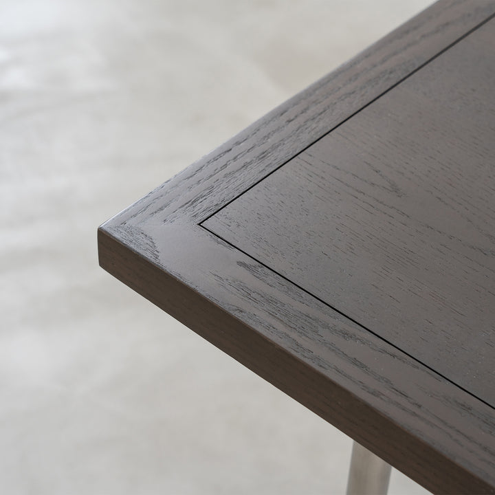 Dining Table Kyst
