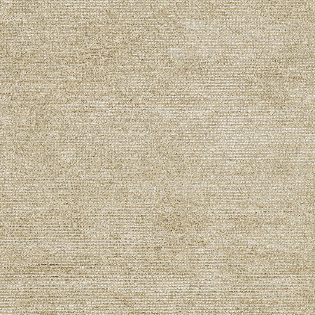 温かな印象のベージュ、オートミール、トープのカラーパレットに、幅細のリブがスタイリッシュに映えた、RUGHAUSの天然素材ウール製ハンドタフト・手織りの上質ナチュラルラグの素材感がわかるクロースアップ