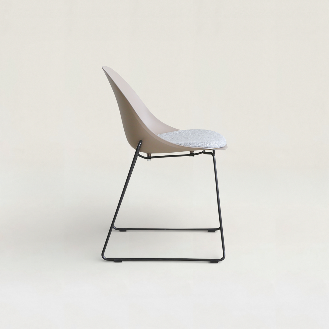 Egg Chair [B -PP-]