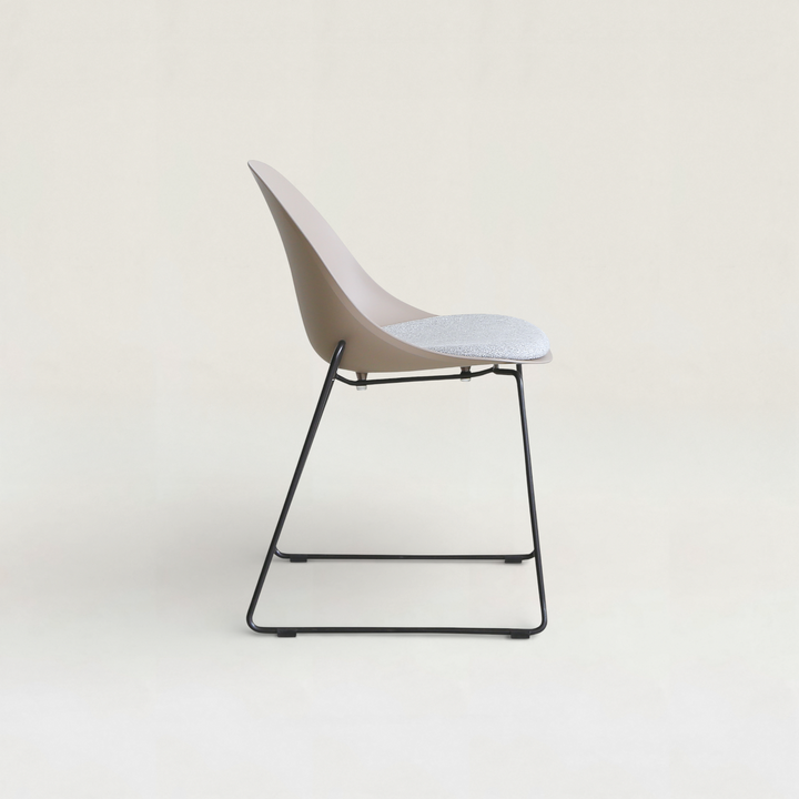 Egg Chair [B -PP-]