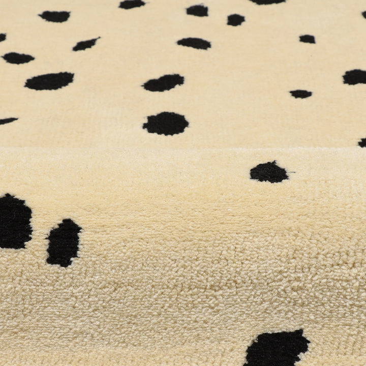 NKNITサイトにて先行受注<br>Scallop ラグ - Dalmatian -