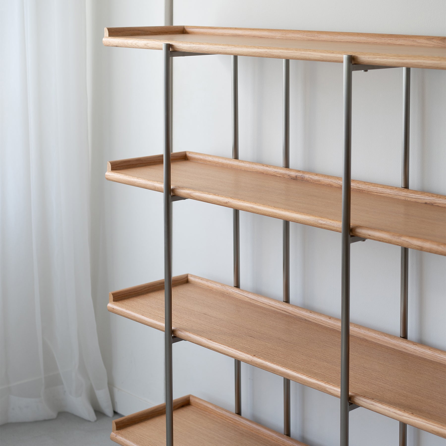 高めの棚ですっきり収納 オープンシェルフ – RUGHAUS