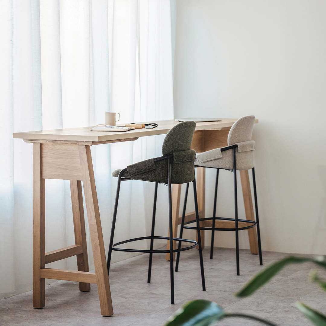 Mayuku Bar Stool / Moss Green