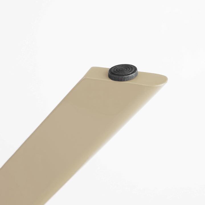 Standard Round Table -M-