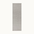 66x240cmのニュートラルライトグレーの色合いと、交錯した直線がスタイリッシュなRUGHAUSの幾何学的パターンアートランナーラグ
