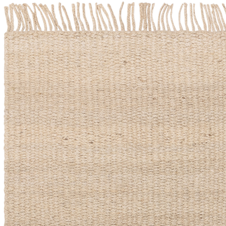 サンドベージュの色合いとざっくりとしたナチュラルな風合いが素敵なRUGHAUSの手織りリバーシブル天然エコ素材ジュート製ラグの素材感がわかるクロースアップ