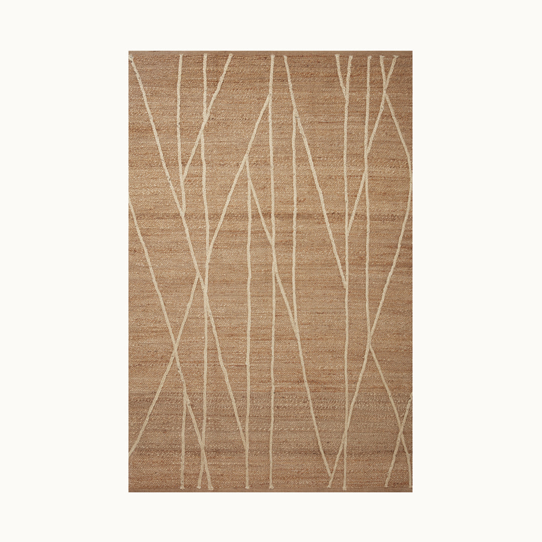 150x230cmサイズのベージュやブラウンのアーシーな色合い＋ランダムな直線がスタイリッシュな印象を与える、天然素材ジュート(麻）製ナチュラルハンドメイドラグ