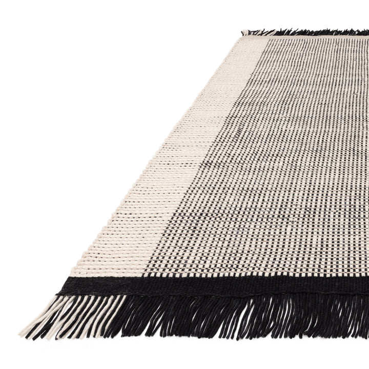 200x290cm大きめサイズのブラック × ホワイト × ベージュ糸を使ってバスケット織りした格子模様がステキな、天然素材ウール100％RUGHAUSのハンドメイドのモノクロームナチュラルラグ