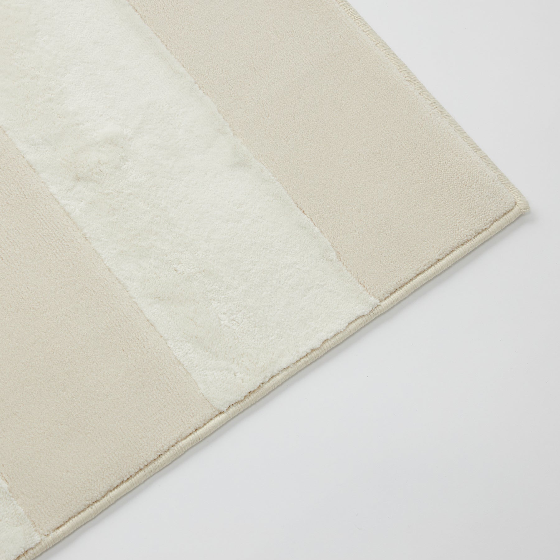 キッズ＆ペットと暮らせるイージーラグ – RUGHAUS