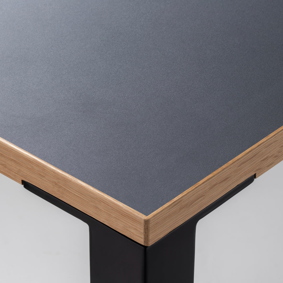 Minimal Color Desk