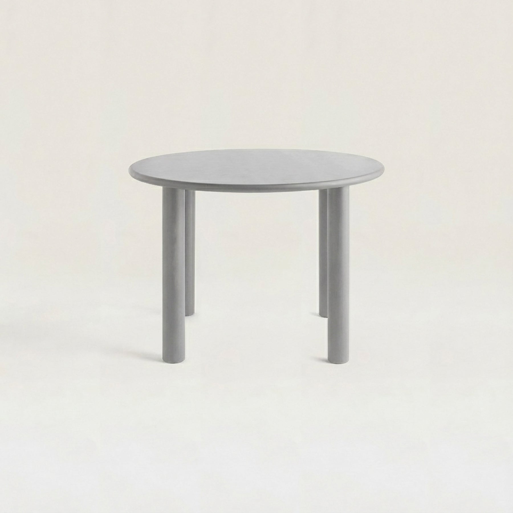 Flexi Round Table 4本脚 – RUGHAUS
