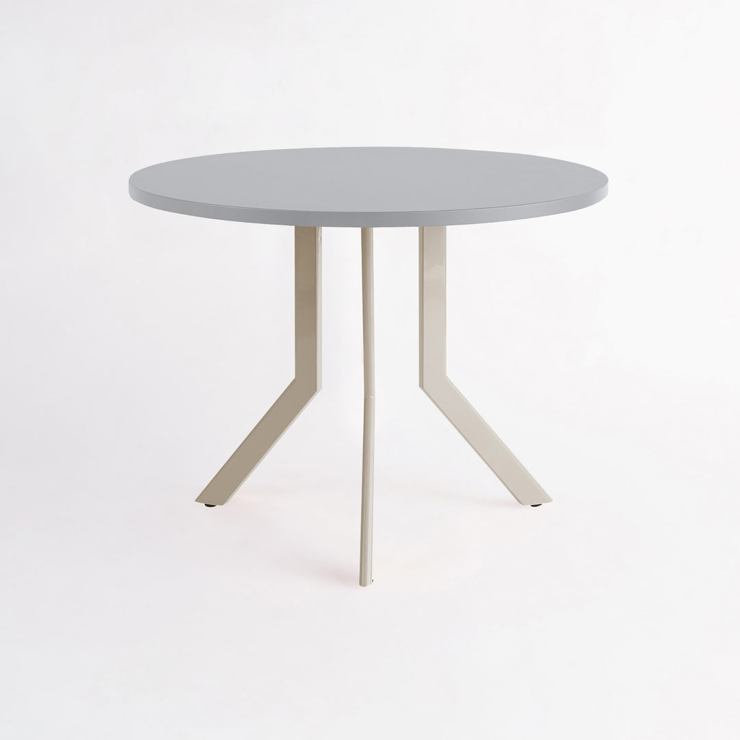 Standard Round Table - 3人掛け