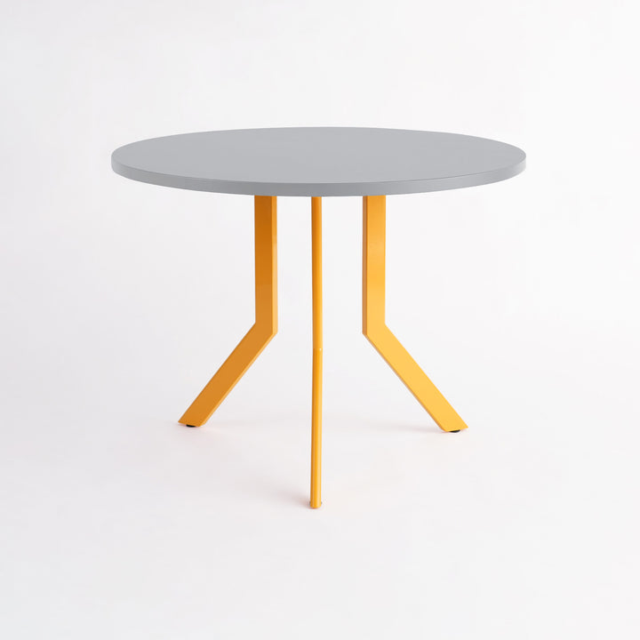 Standard Round Table - 3人掛け