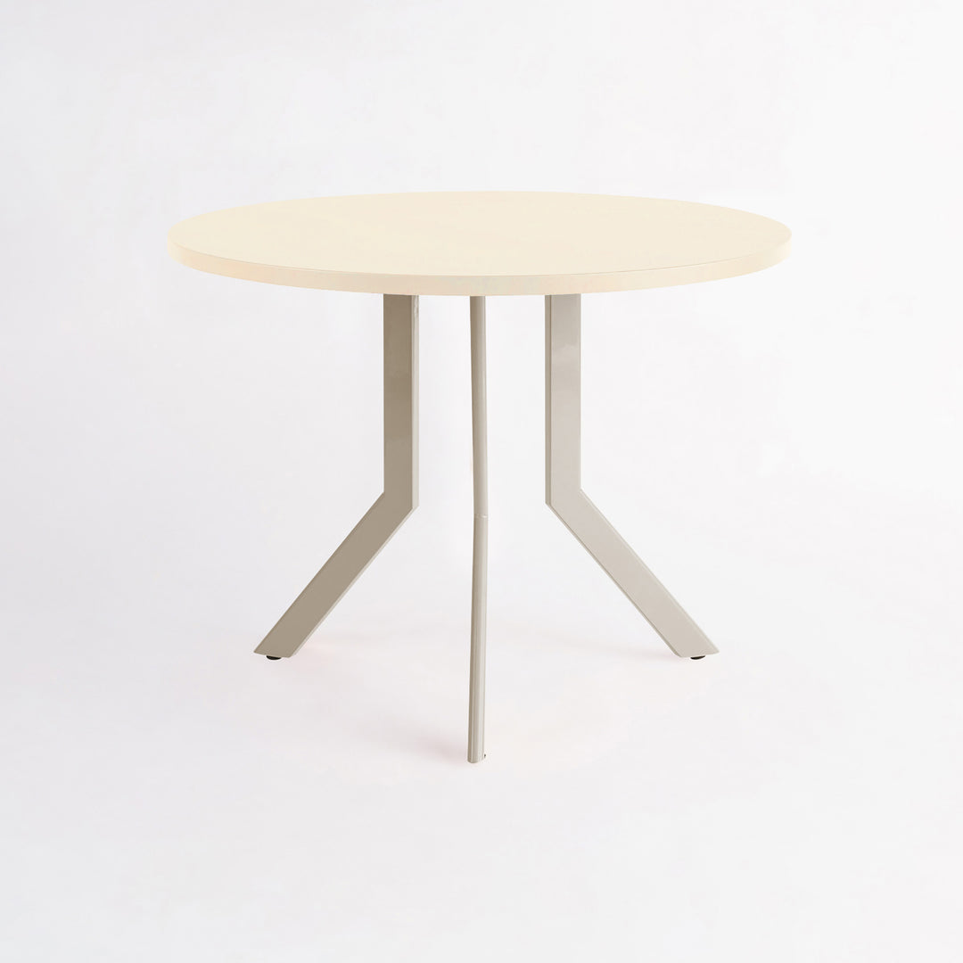 Standard Round Table - 3人掛け