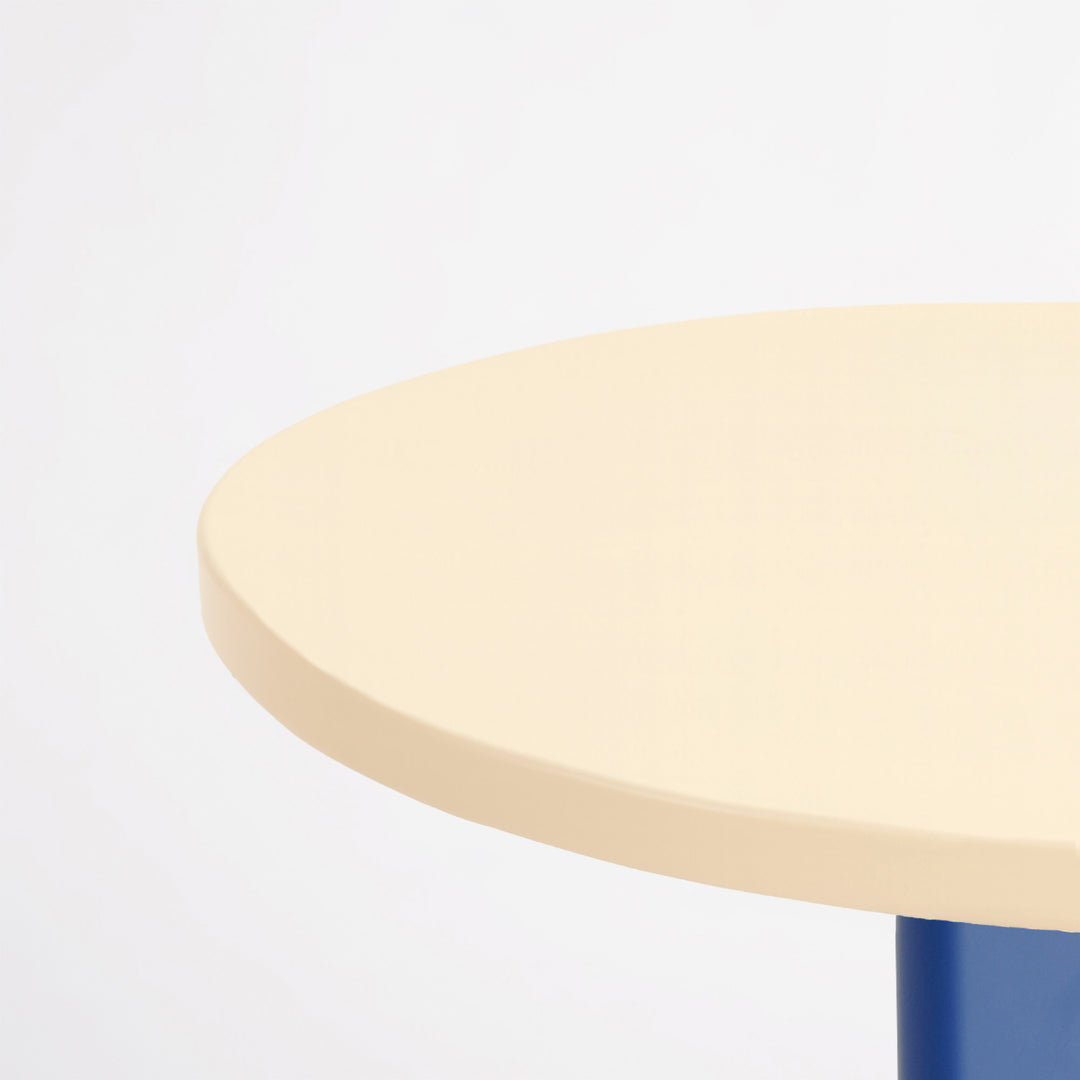 Standard Round Table - 2人掛け