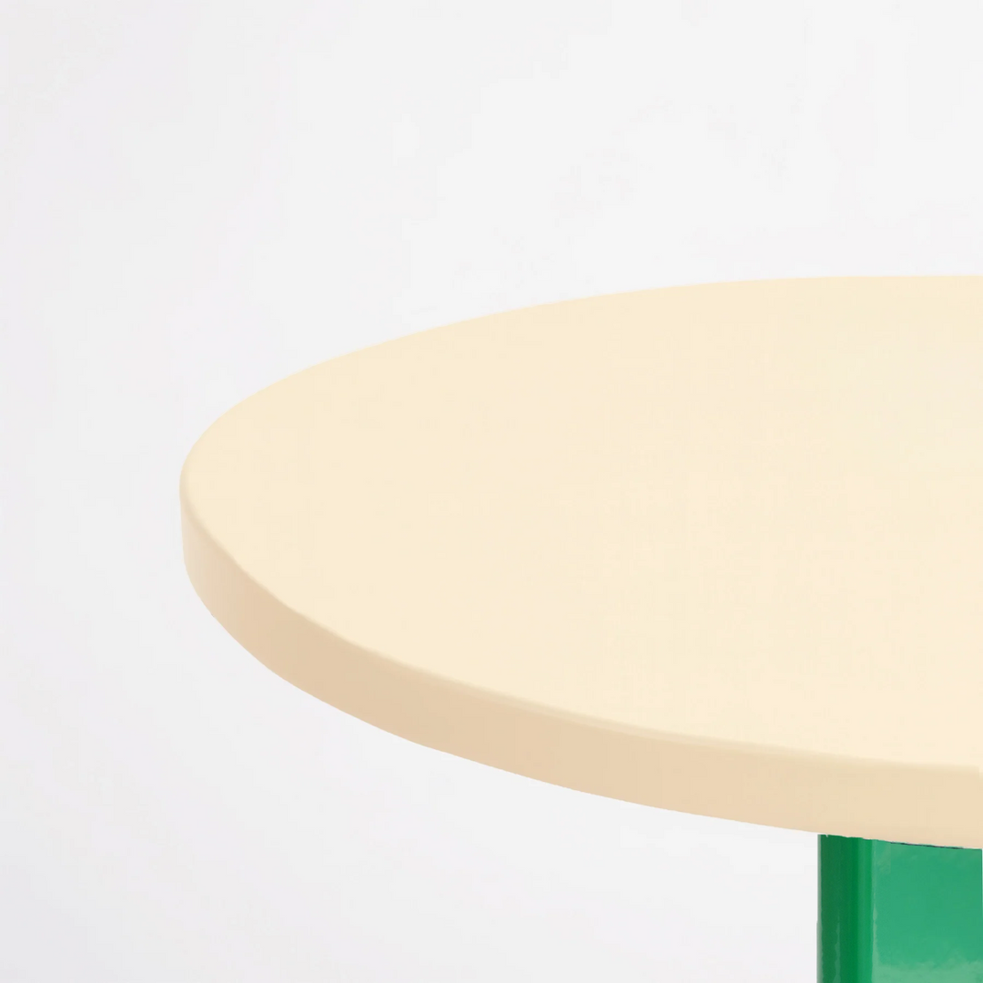 Standard Round Table - 3人掛け