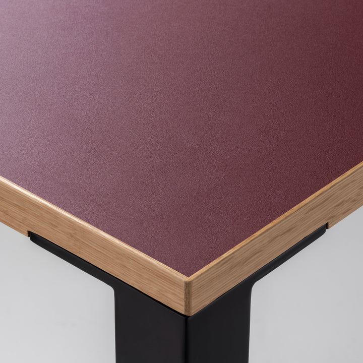 Minimal Color Desk