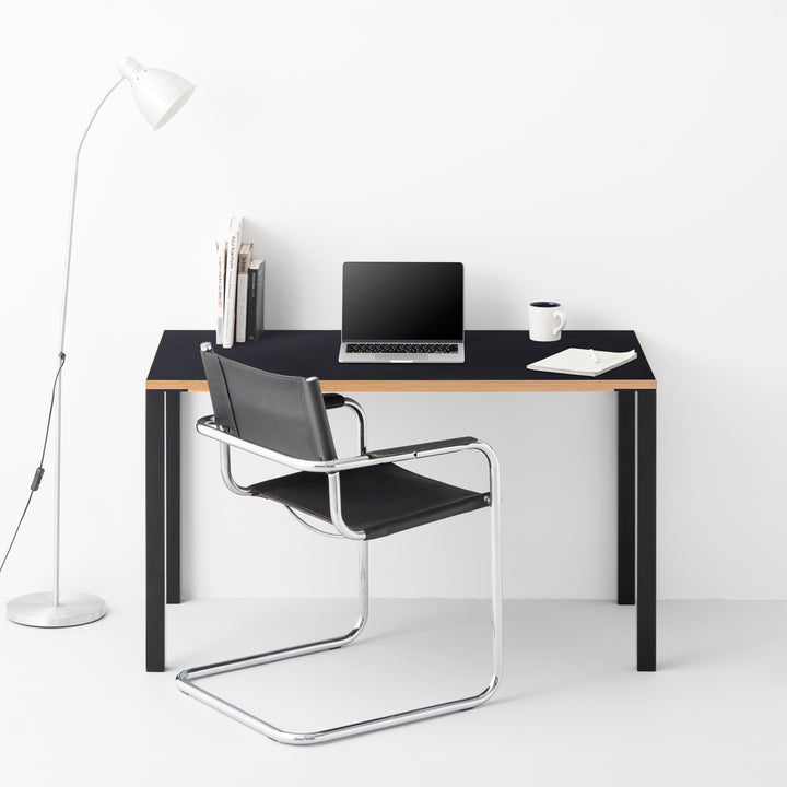 Minimal Color Desk